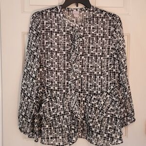 Chico's Monochrome Geometric Blouse